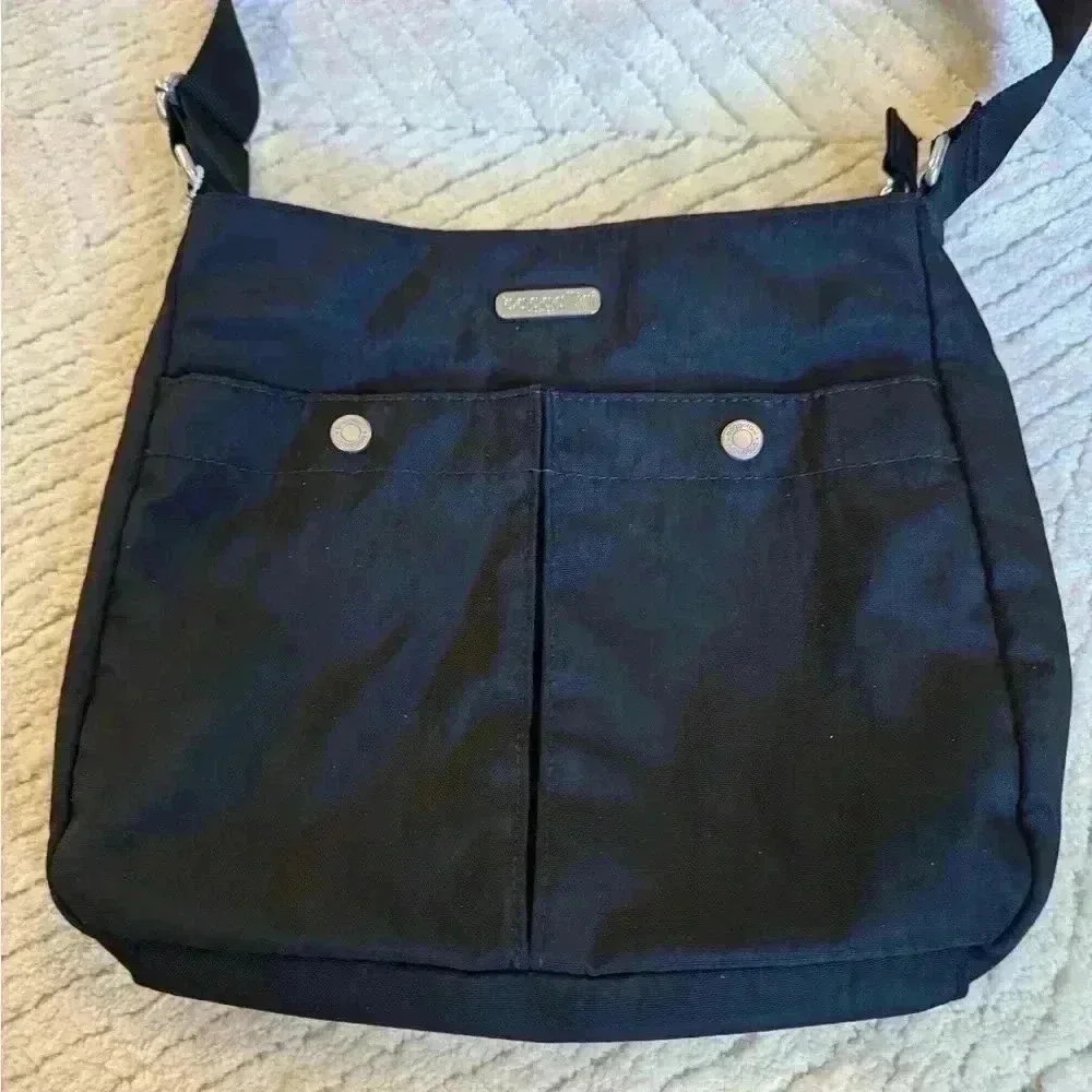 Baggallini crossbody hobo style purse
